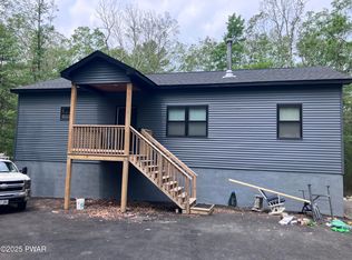 128 Birch Dr, Shohola, PA 18458