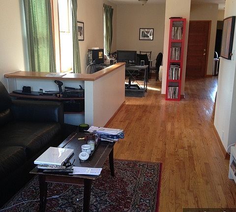5th image of 4100 N Claremont Ave