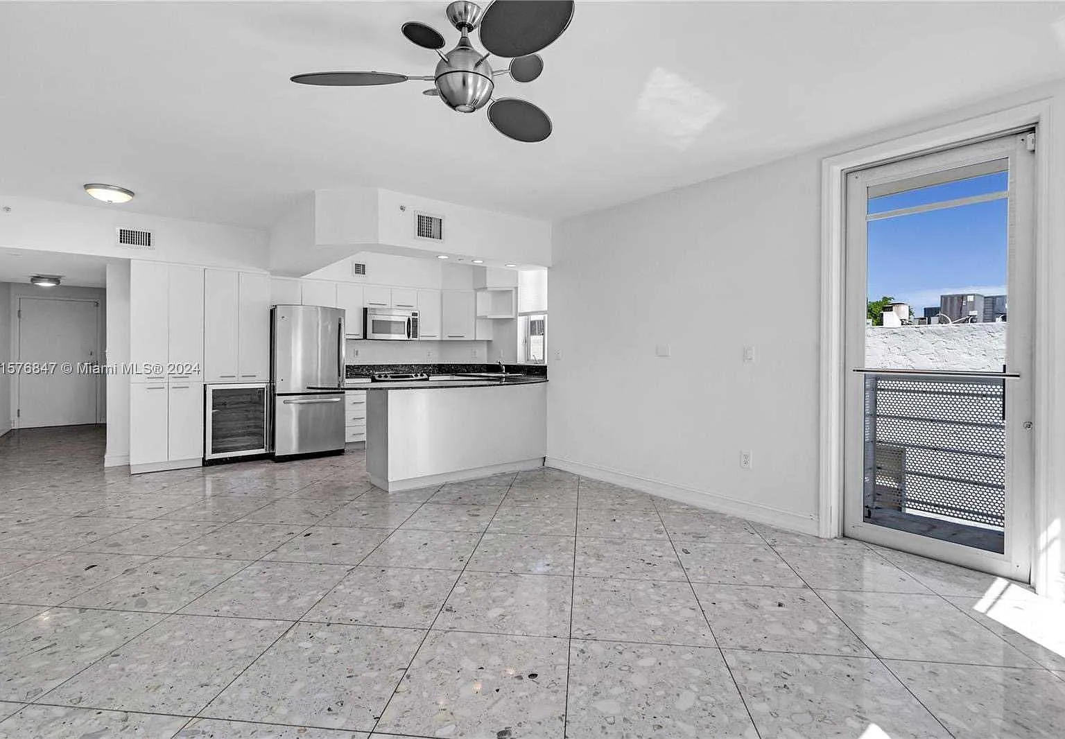 2 bed, $3,650 — Photo 1