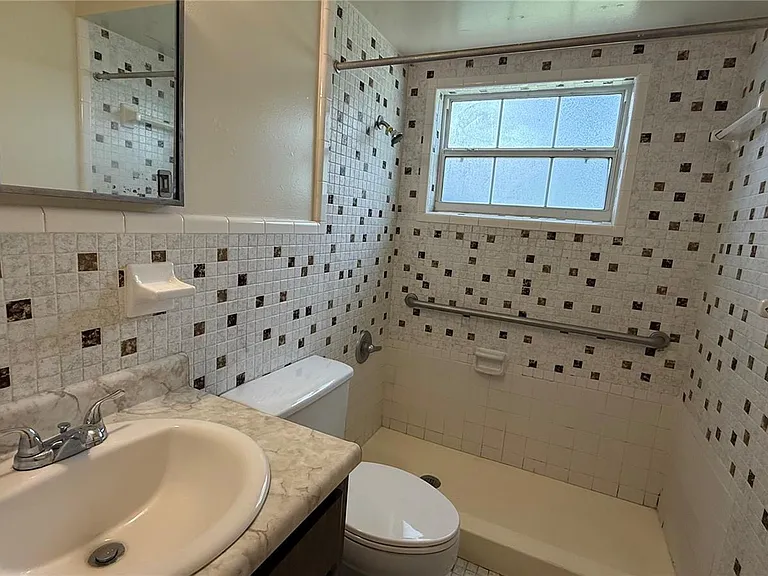 107 Perkins St #9 — Photo 10