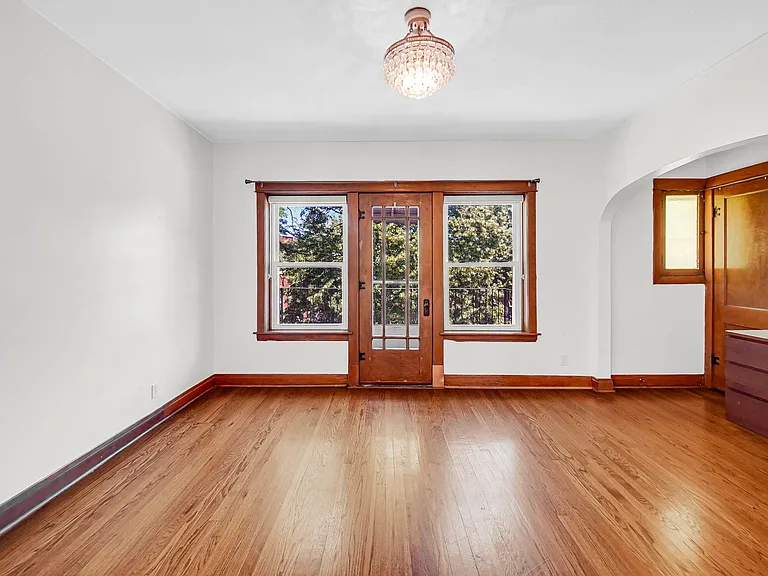 5233 W Cullom Ave #2 — Photo 4