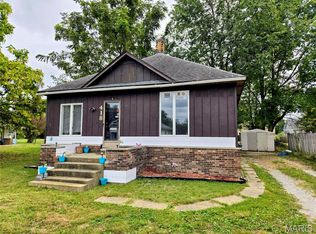 418 E Elm St, Gillespie, IL 62033