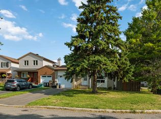 427 Grassland Ter #B, Ottawa, ON K1E 2S1