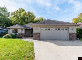 141 Cameo Ln, Mankato, MN 56001
