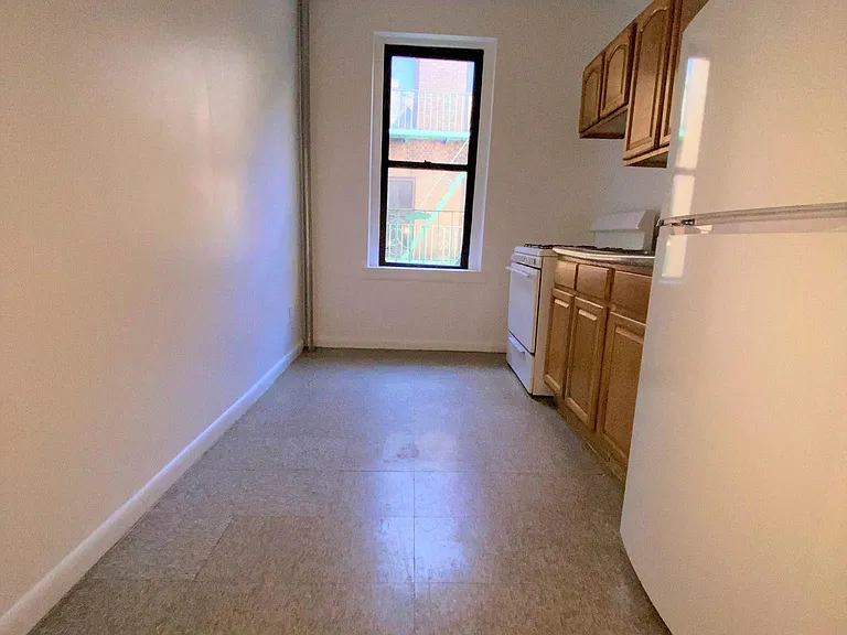 Morris Ave — Photo 2