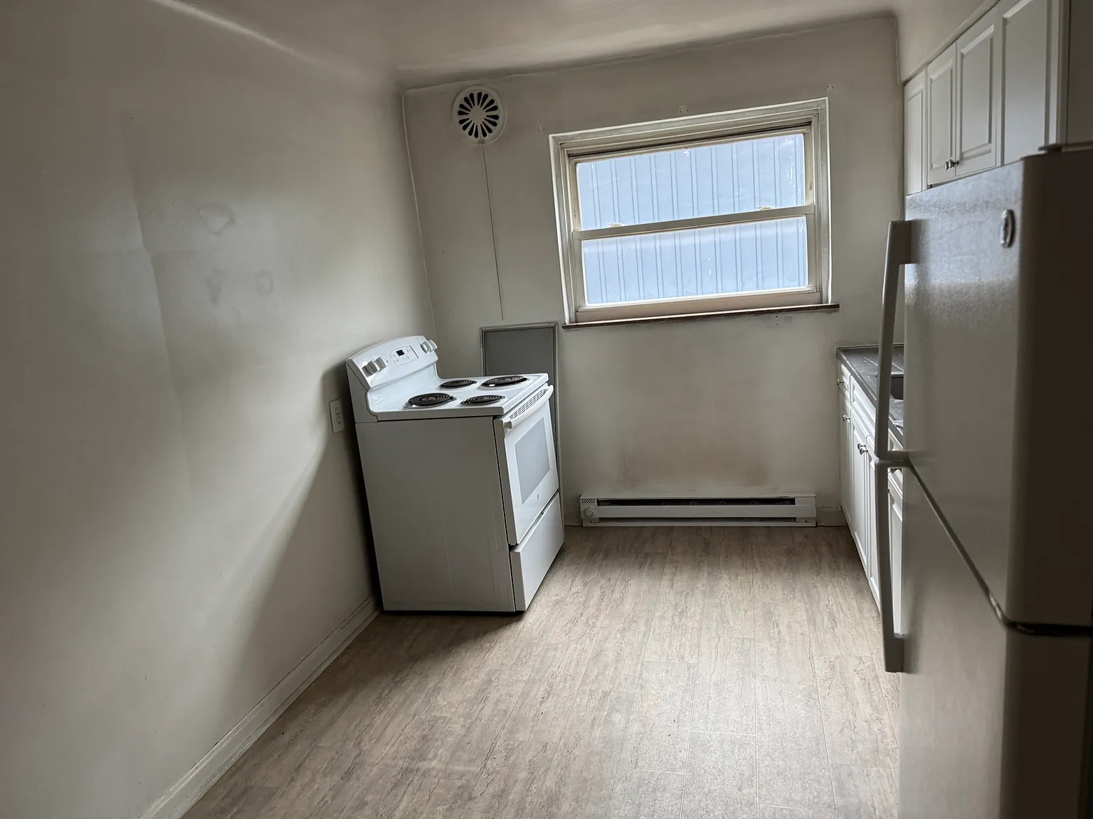 1 bed, 700 sqft, $1,000 — Photo 2