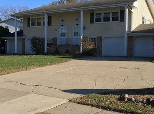 9901 Rich Rd, Bloomington, MN 55437