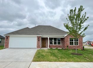 865 Woodplains Ave, Springdale, AR 72762