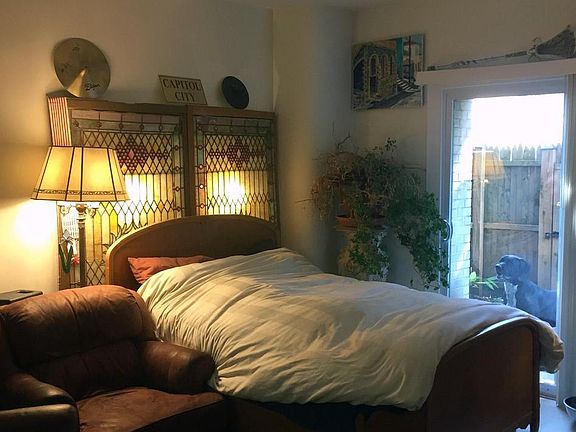 5th image of 3901 Cathedral Ave NW #107A