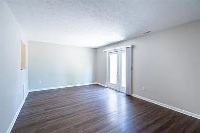 1315 S Senate Ave — Photo 6