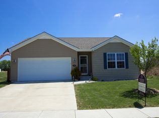 2910 Bardwell Rd, Bloomington, IL 61704