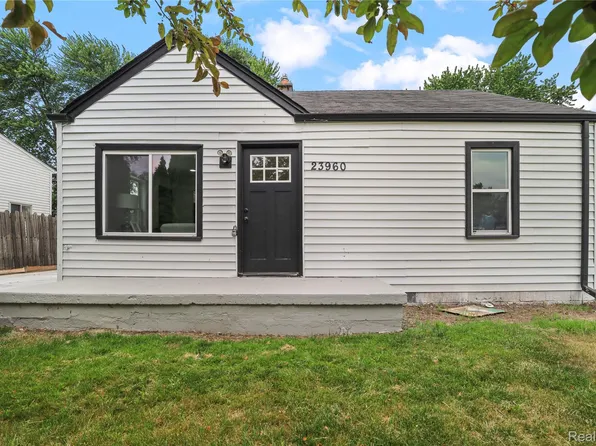 23960 Trombley St, Clinton Township, MI 48035