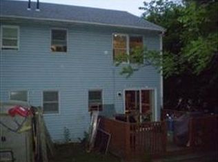 12 Bothnia St, Worcester, MA 01607