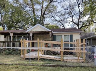 556 N Baehr St, Wichita, KS 67212
