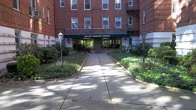 1st image of 245 Parkview Ave APT 4H