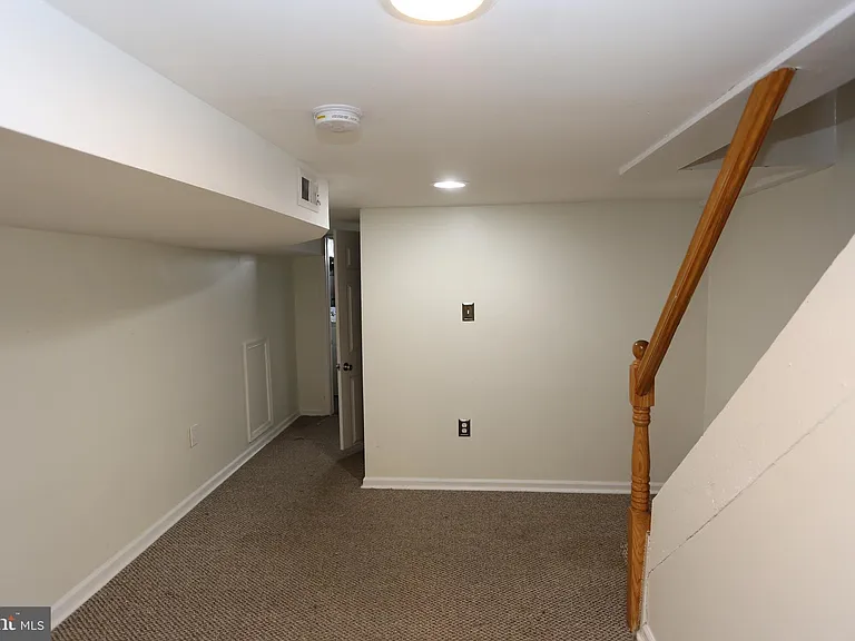524 S Bouldin St — Photo 17