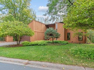 2001 16th Ter NW, New Brighton, MN 55112