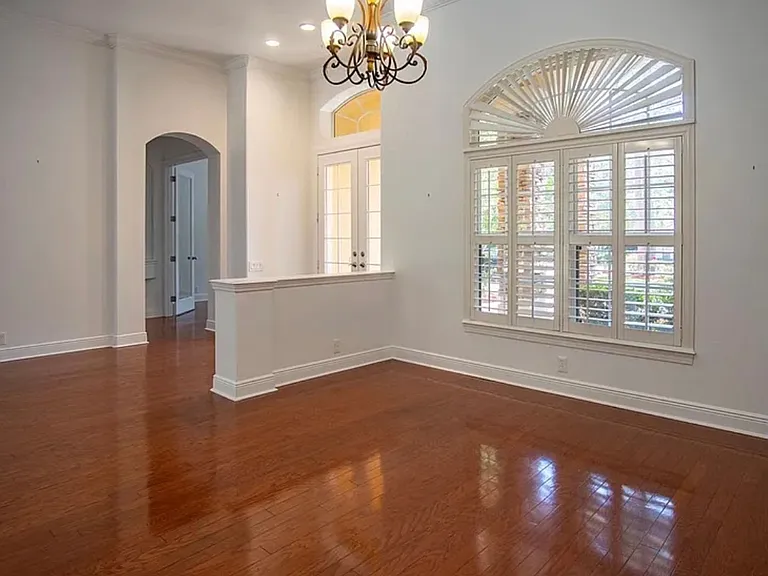 5038 SE 6th Ave — Photo 4