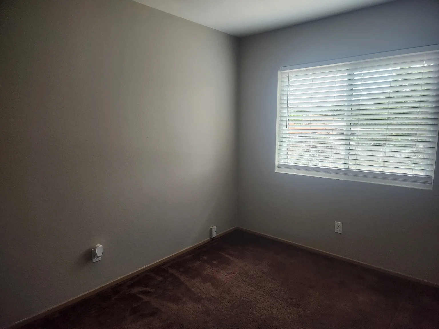 3 bed, 2.5 bath, 1645 sqft, $875 — Photo 2