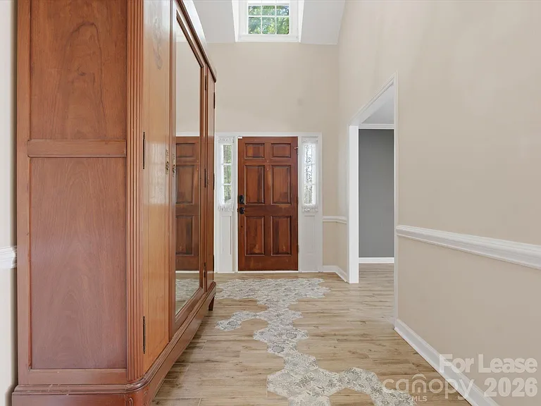 9437 Fairmead Dr — Photo 5