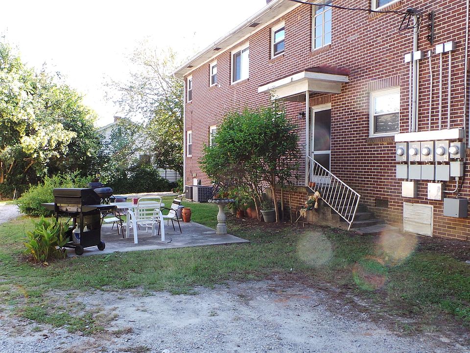 2nd image of 212 Janeway APT 2