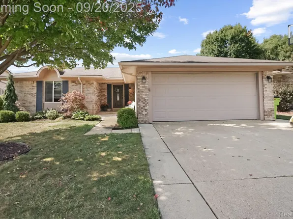 46457 Peach Grove Ave, Macomb, MI 48044