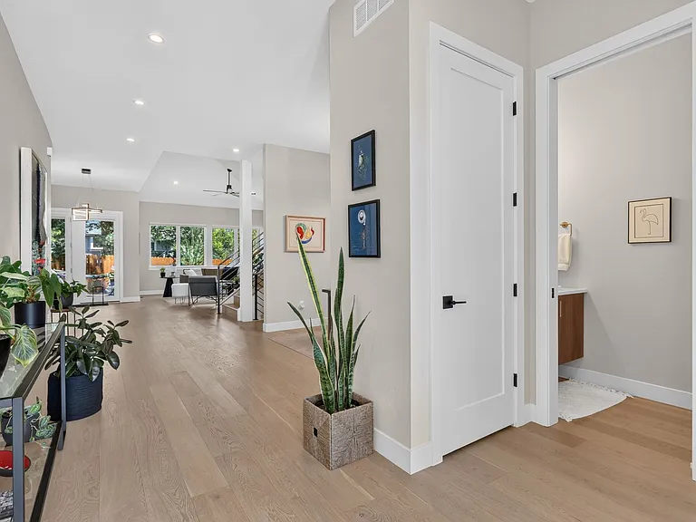 849 Union Ave — Photo 3