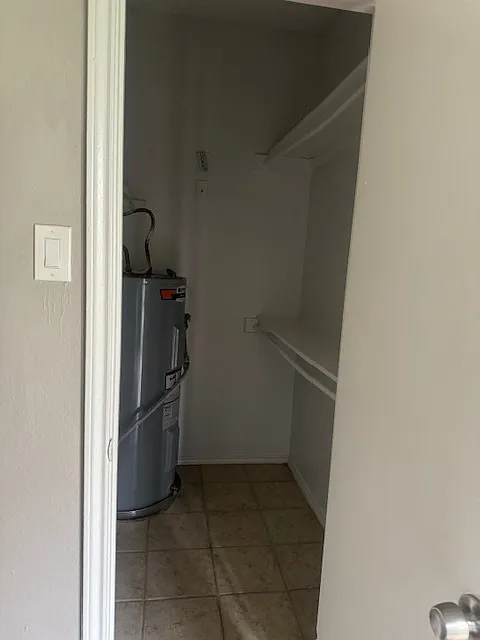 9747 Whitehurst Dr — Photo 4