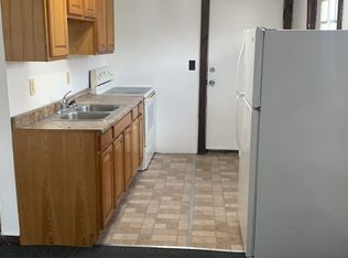 163 Pleasant St #1R, Gardner, MA 01440