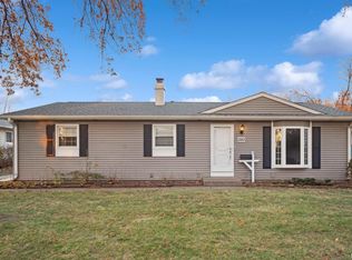 220 Westerfield Rd, Davenport, IA 52806