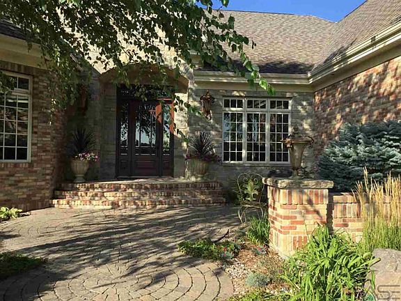 2nd image of 2605 W Latigo Cir