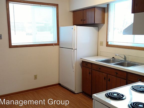4th image of 610 E Seerley Blvd APT 8