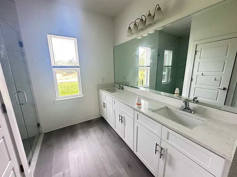 2810 W Huron Ln — Photo 4
