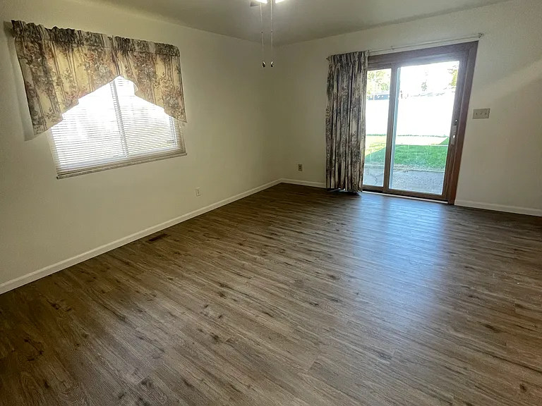 6124 Rosecrest Dr — Photo 25