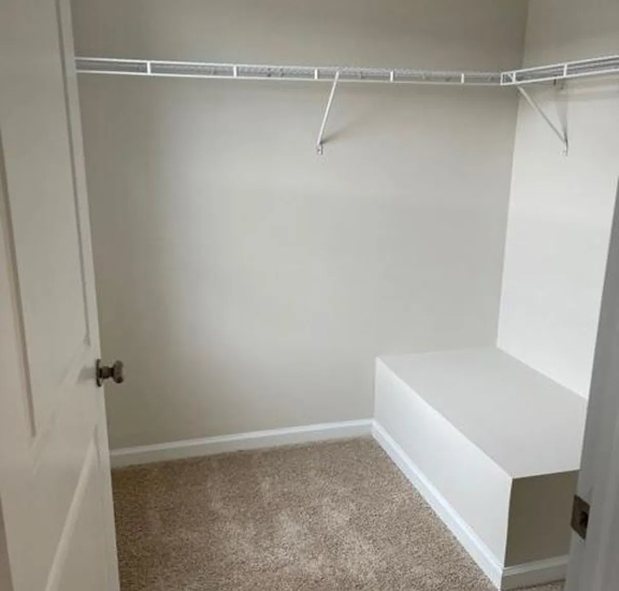 13 Peregrine Way — Photo 4