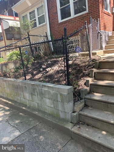 1st image of 5440 Warrington Ave