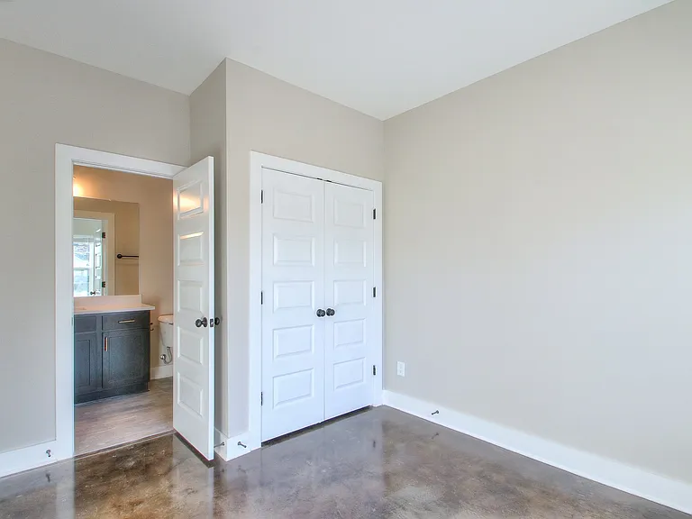 921 Spain Ave — Photo 17