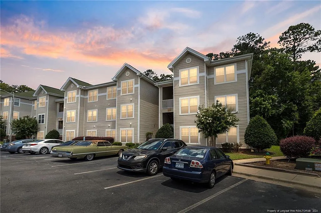 3 bed, 2.0 bath, 1367 sqft, $1,450 — Photo 1