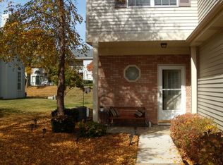 118 Golfview Dr, Glendale Heights, IL 60139