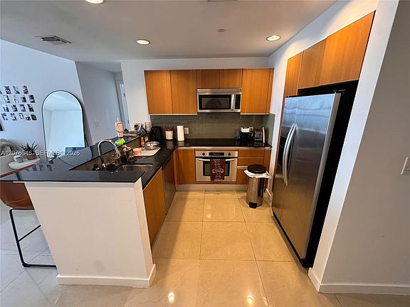4th image of 1060 Brickell Ave APT 2407