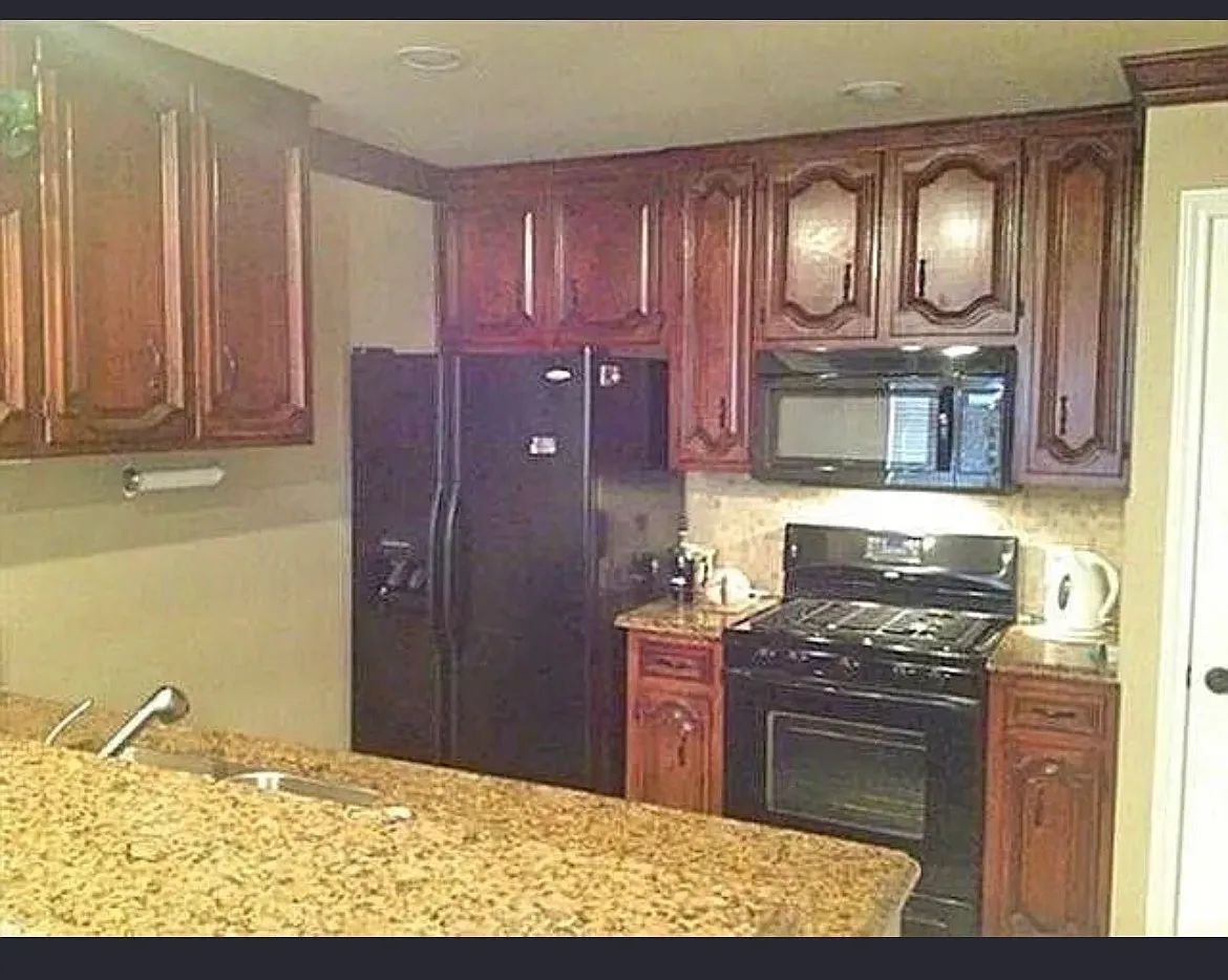 3 bed, 1196 sqft, $2,150 — Photo 4