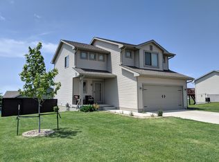 2304 Vista View Dr, Granger, IA 50109
