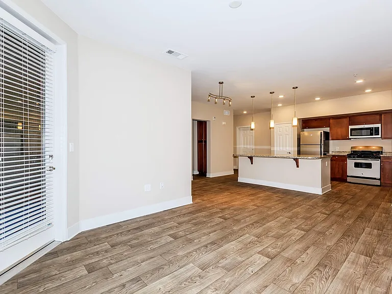 Sendero Gateway Apartment Homes — Photo 74