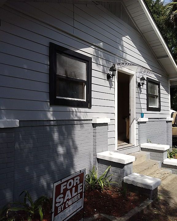 2nd image of 1453 W 1st St