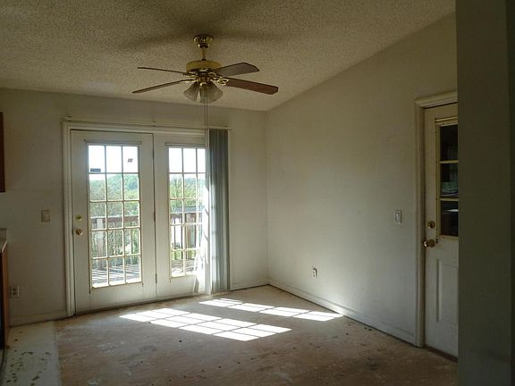 4th image of 4300 Shangri La Dr