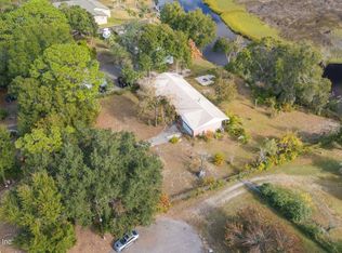 2391 Happy Ln, Jacksonville, FL 32218