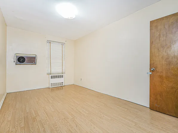 2375 East 12th Street image 19 of 25