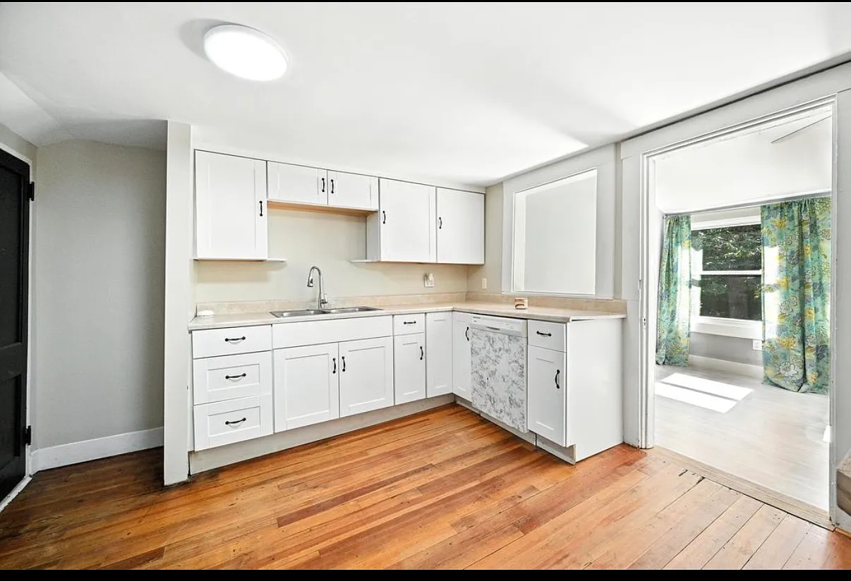 2 bed, 1000 sqft, $2,000 — Photo 4