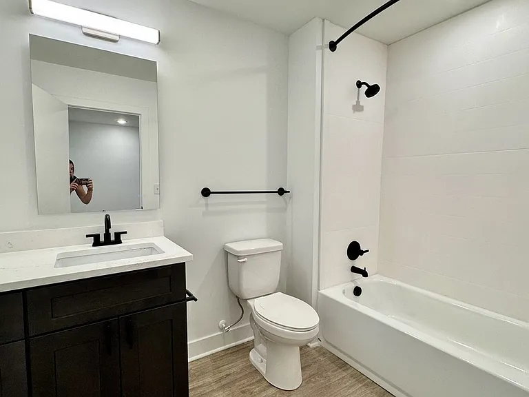 1217 E 29th St #1225 — Photo 5