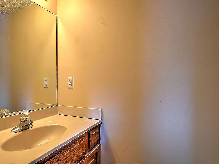 206 Windridge Colony — Photo 13